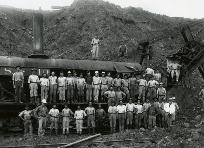 The company's 40- to 50-ton steam-powered shovels played a significant role in building the Panama Canal